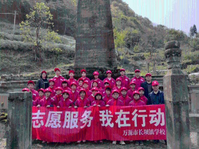 要久久爱：蓝亦菲12年后现身，揭开秘密，蓝斌将其抵押给借债的人